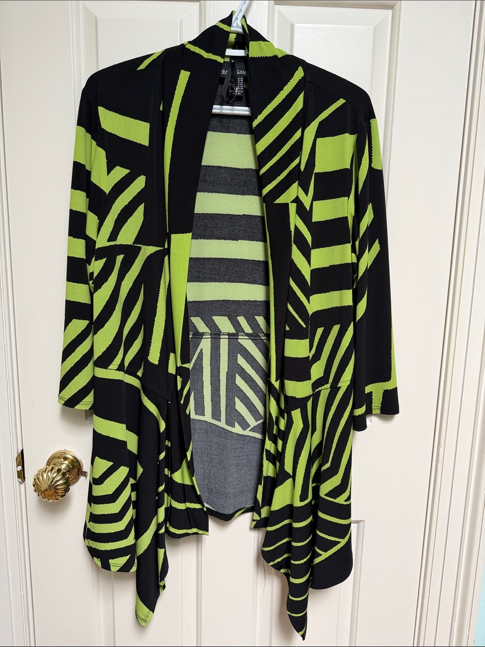 Frank Lyman Design sz 16 Fab Green Black Topper - great for black basics - Cdn
